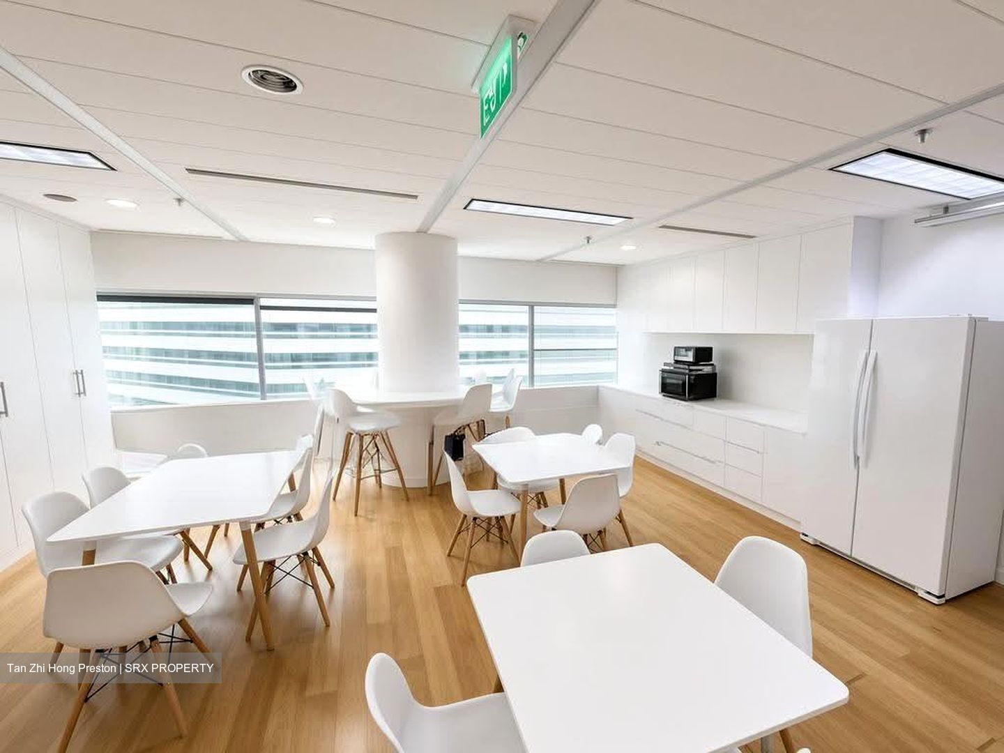 Gateway West (D7), Office #627359751